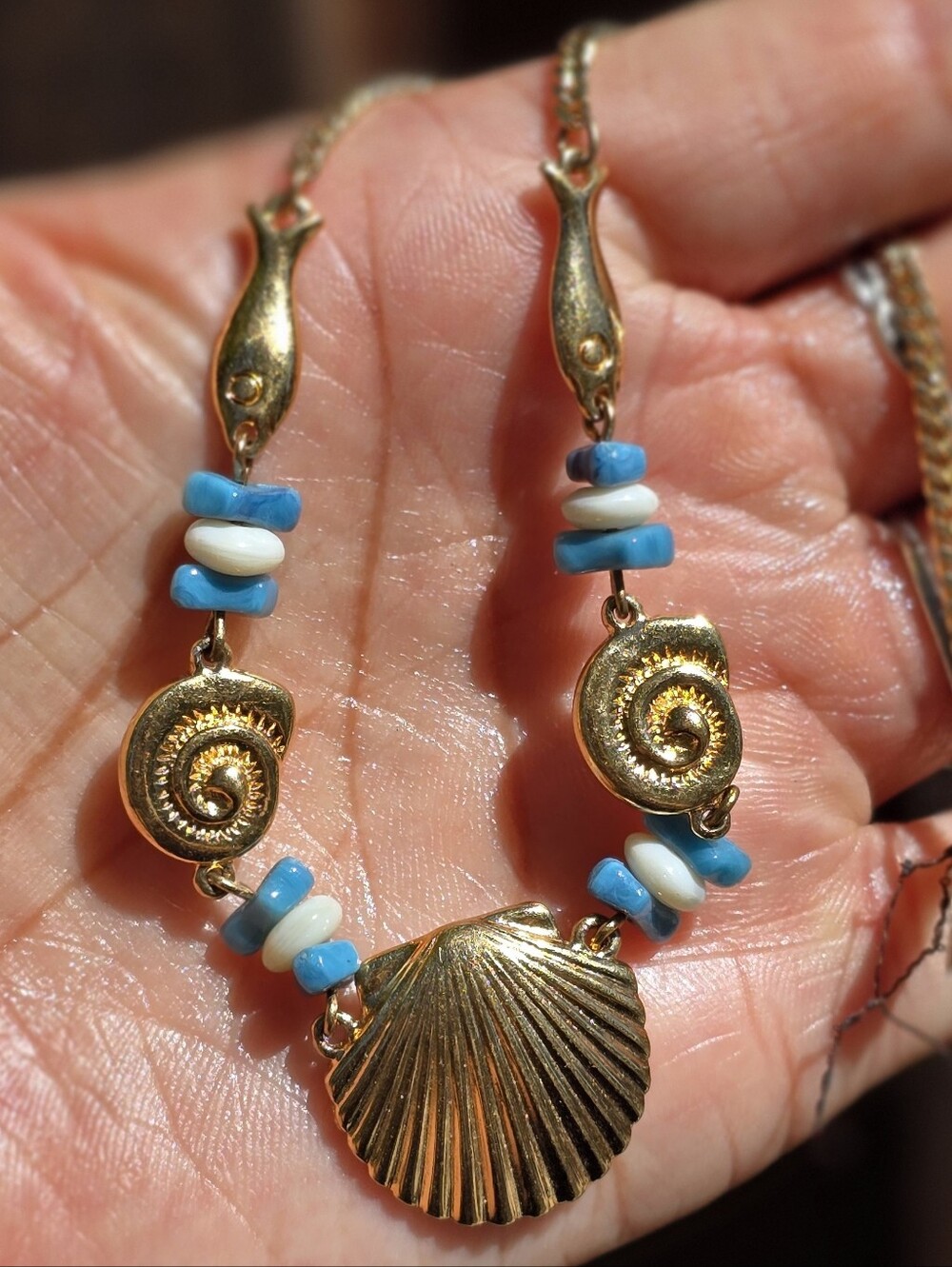 RARE vintage NWT Monet gold curb chain shell and fish necklace coastal nautical - Picture 15 of 17